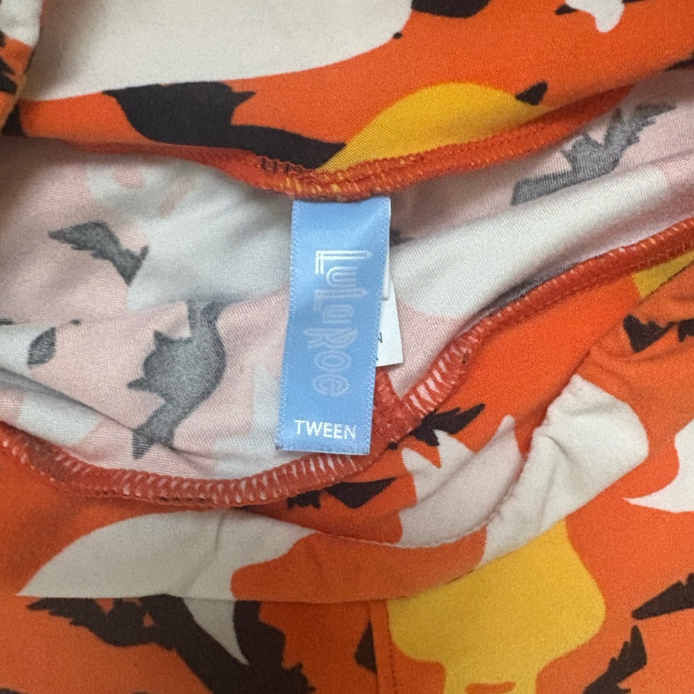 LuLaRoe Tween Leggings in Halloween ghost Orange and Yellow Pattern - Picture 4 of 7